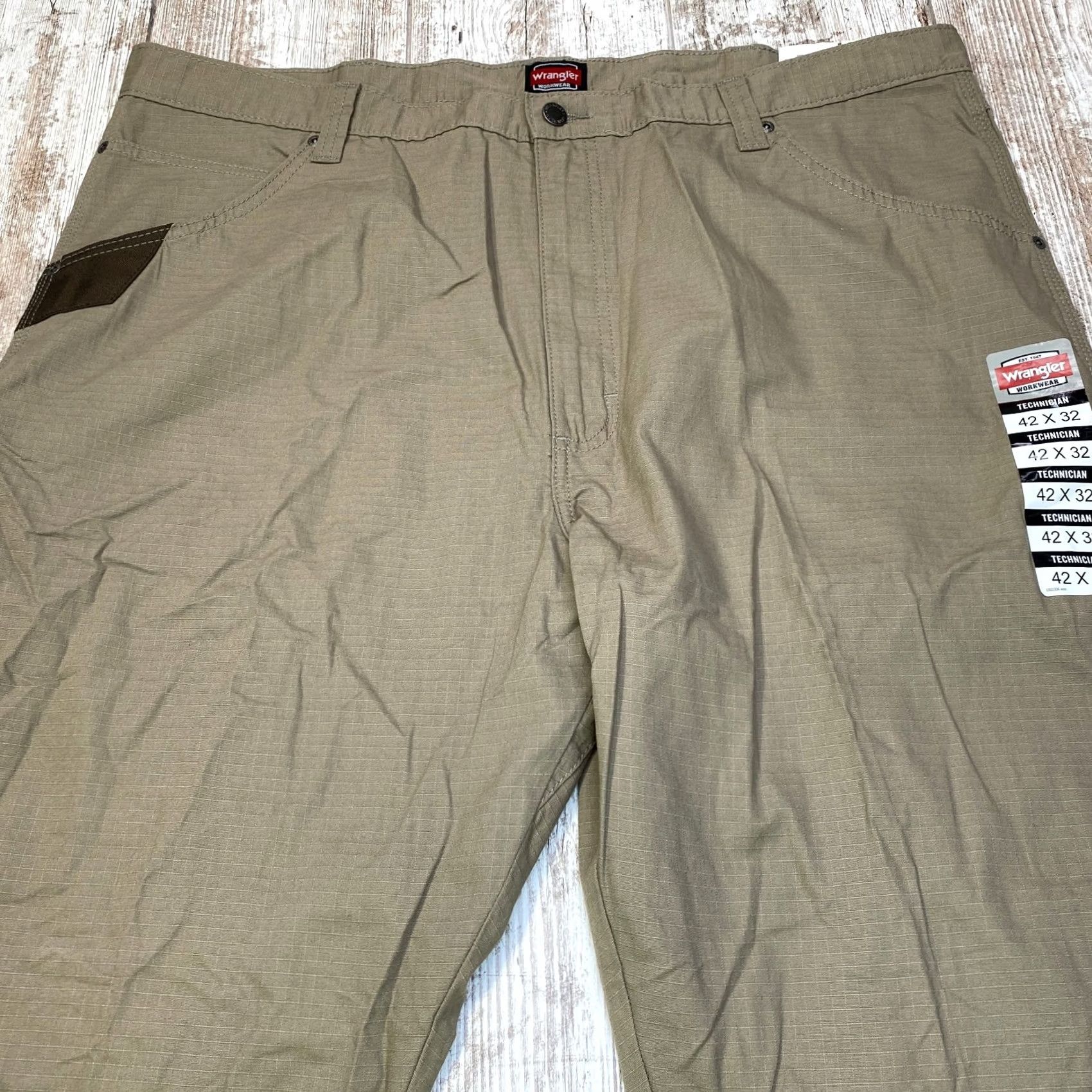 Wrangler Wrangler Workwear Technician Pant 42x32 Khaki Relaxed Fit Cell Pocket Ripstop Men Pants 42 Khaki Ripstop Wrangler RIGGS Workwear 42 Mens Size US 42 / EU 58 - 3 Thumbnail