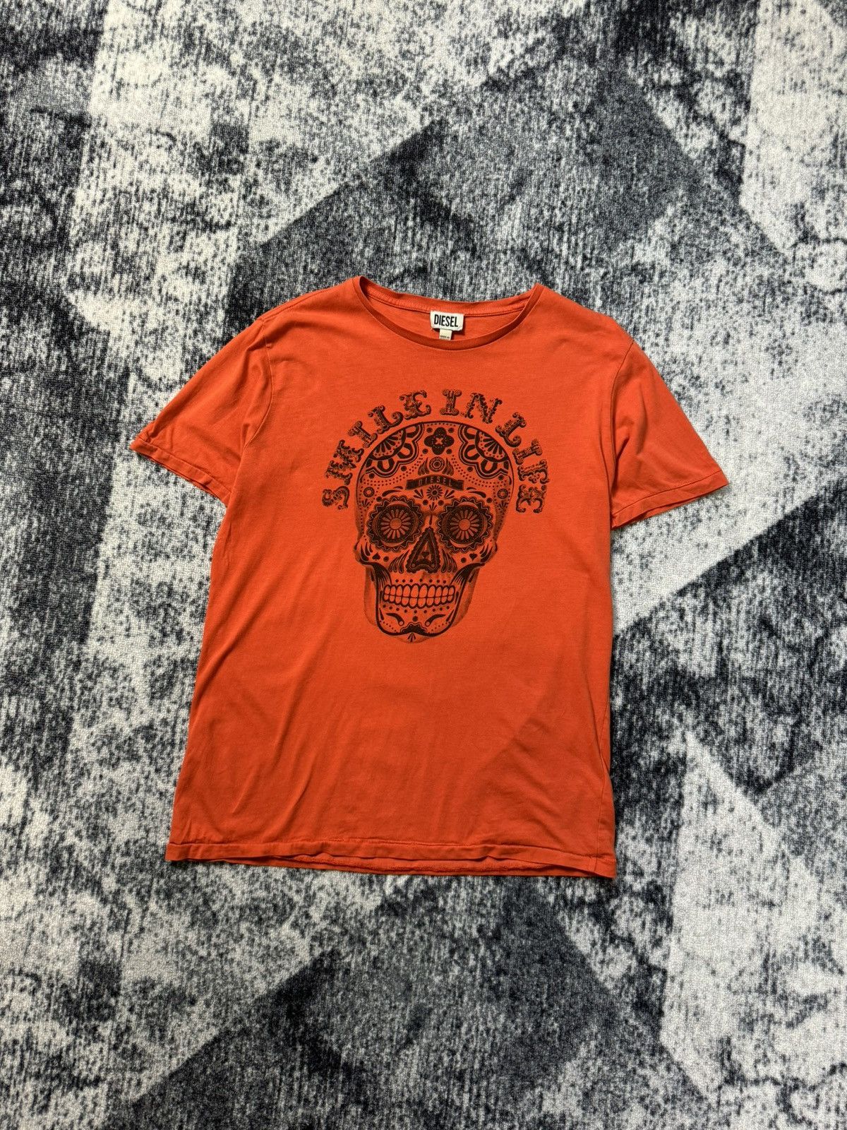 Diesel Vintage Diesel T shirt Skull Graphic Logo Orange Luxury 90s Size US M / EU 48-50 / 2 - 1 Thumbnail