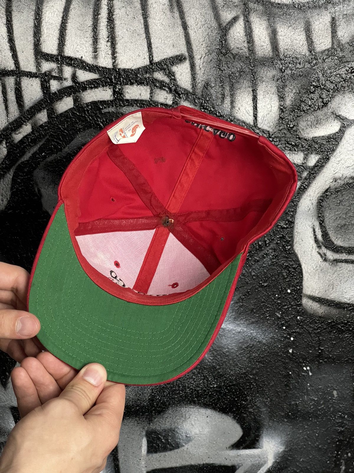 NBA × Vintage Vintage Chicago Bulls 90s Red Hats Cap Size ONE SIZE - 8 Thumbnail