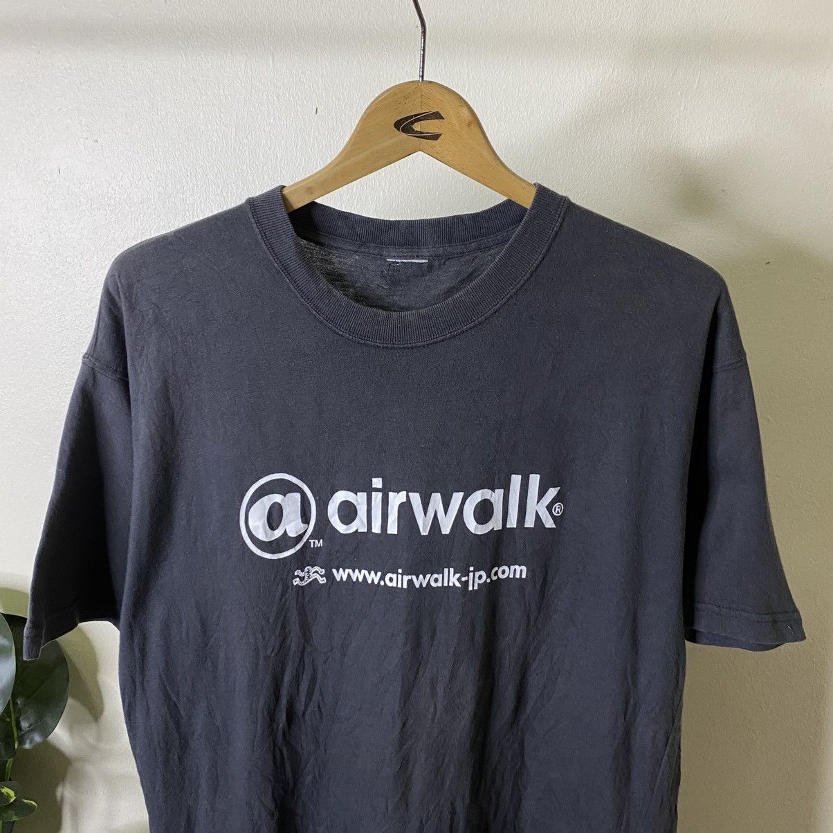 Airwalk Vintage Y2K Airwalk Skateboard Skater T Shirt Size US L / EU 52-54 / 3 - 2 Thumbnail