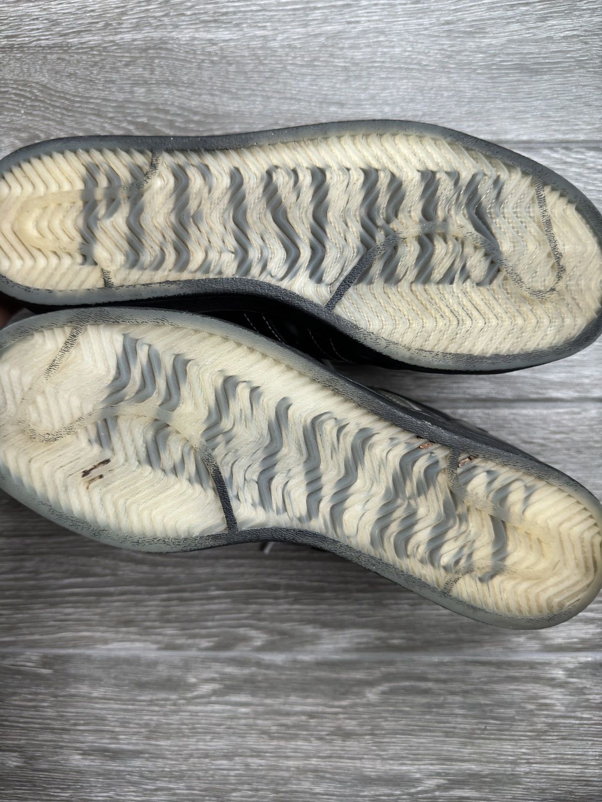 Adidas × Pleasures Adidas X Pleasures superstars Size US 7.5 / EU 40-41 - 7 Thumbnail