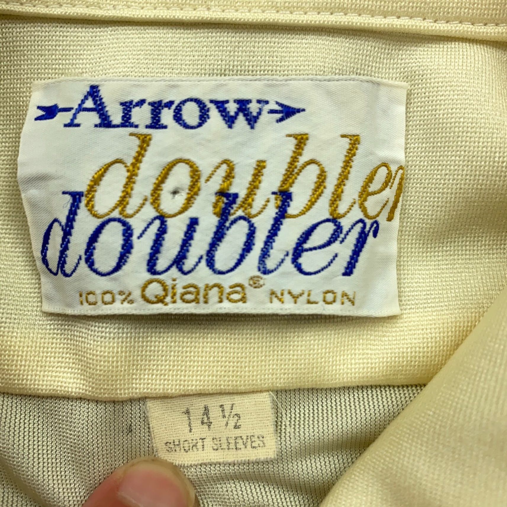 Arrow VINTAGE Arrow Shirt Mens 14.5 Beige Short Sleeve Nylon 70s Button-Up Size US M / EU 48-50 / 2 - 4 Thumbnail