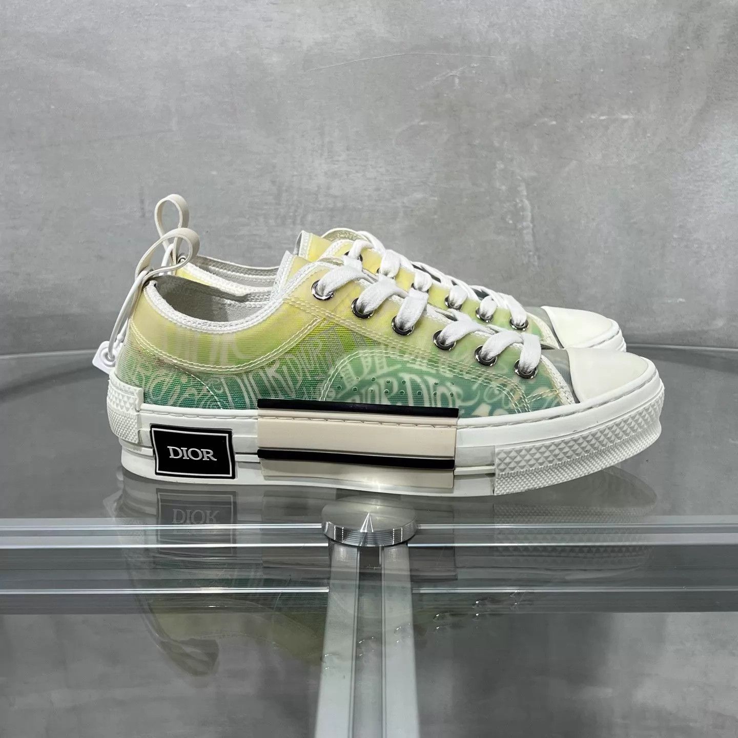 Dior Dior x Stussy B23 Yellow Green Gradient Wmns 35.5 Size US 5 / IT 35 - 4 Thumbnail