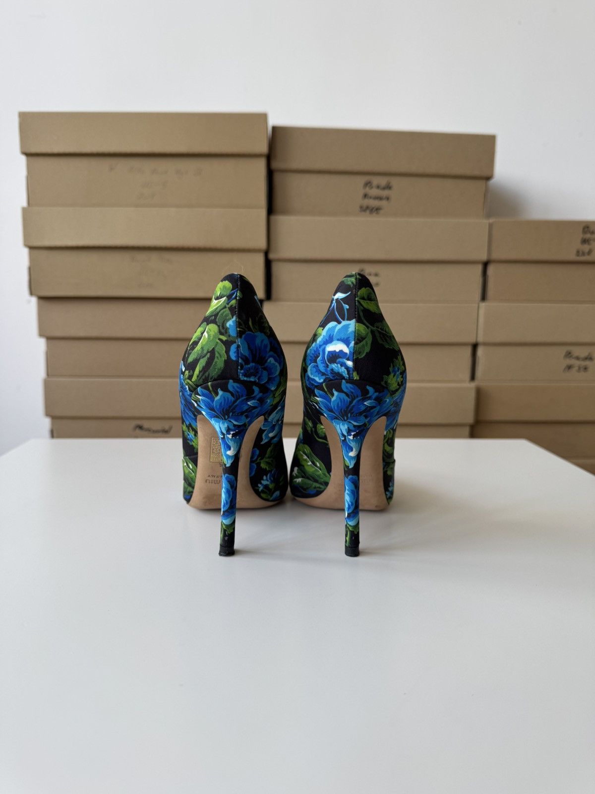 Miu Miu × Prada Miu Miu Blue Floral Printed Canvas Pumps Size US 6 / IT 36 - 7 Thumbnail