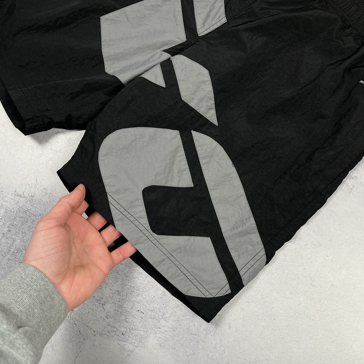 October's Very Own OVO October’s Very Own Big Logo Nylon Shorts Size US 36 / EU 52 - 6 Thumbnail
