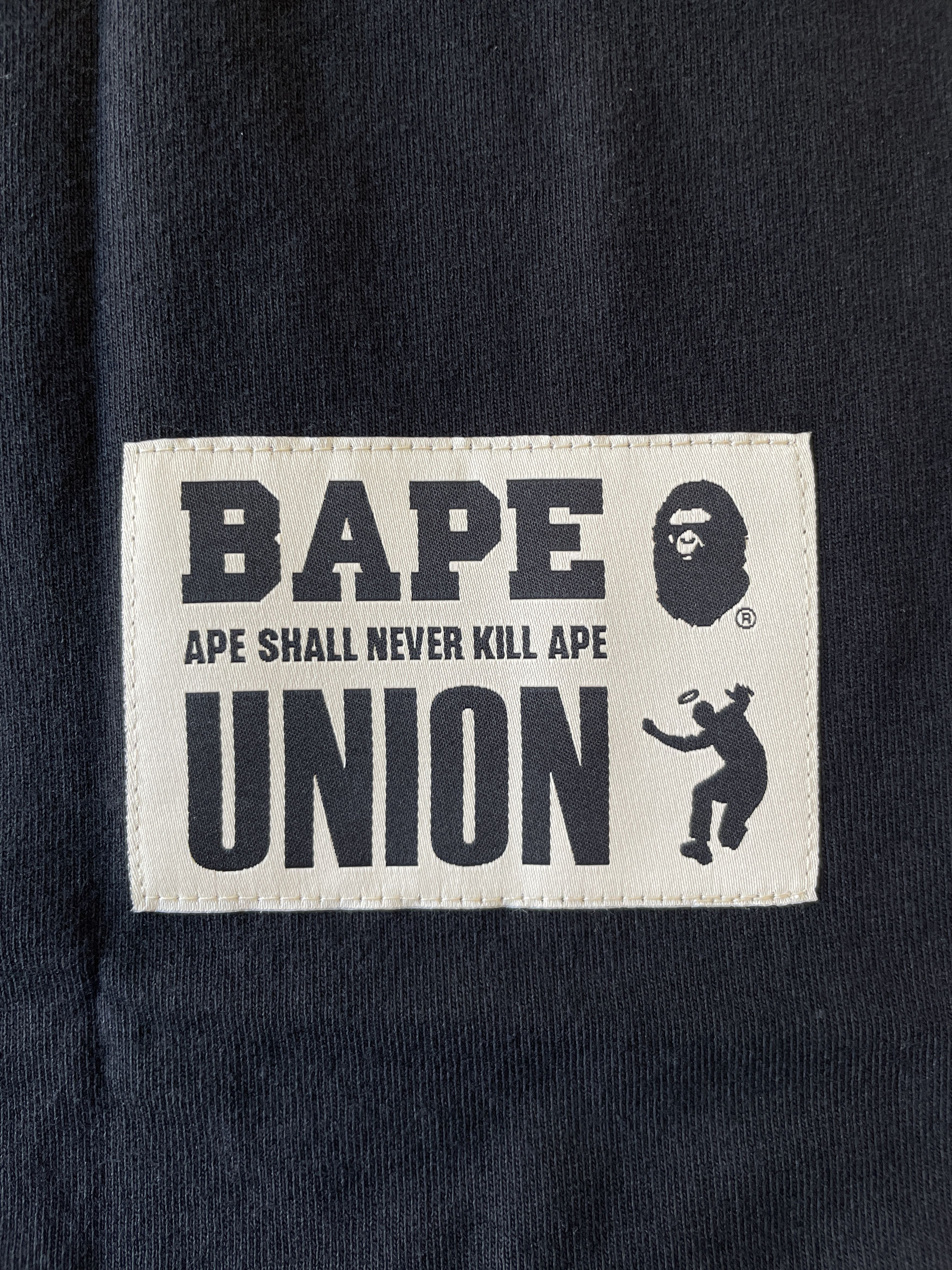 Bape × Union LA BAPE X UNION WASHED APE HEAD TEE Size US M / EU 48-50 / 2 - 6 Thumbnail