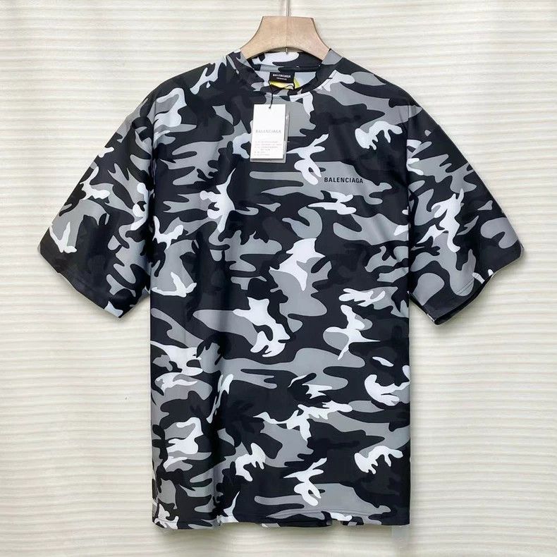 Balenciaga Balenciaga Camo Short Sleeve T-Shirt - dmc Size US S / EU 44-46 / 1 - 1 Thumbnail