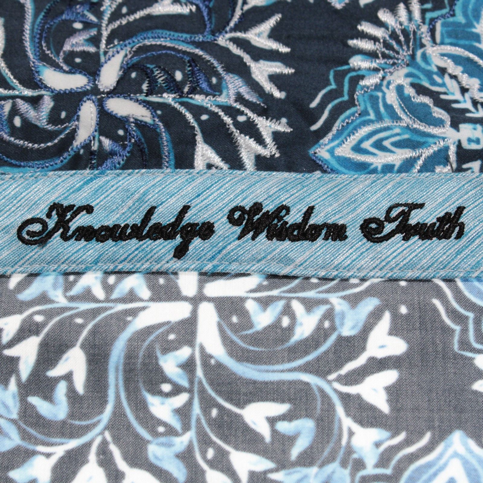 Robert Graham Robert Graham New with tags Shirt Size XL US In Blue Size US XL / EU 56 / 4 - 6 Thumbnail