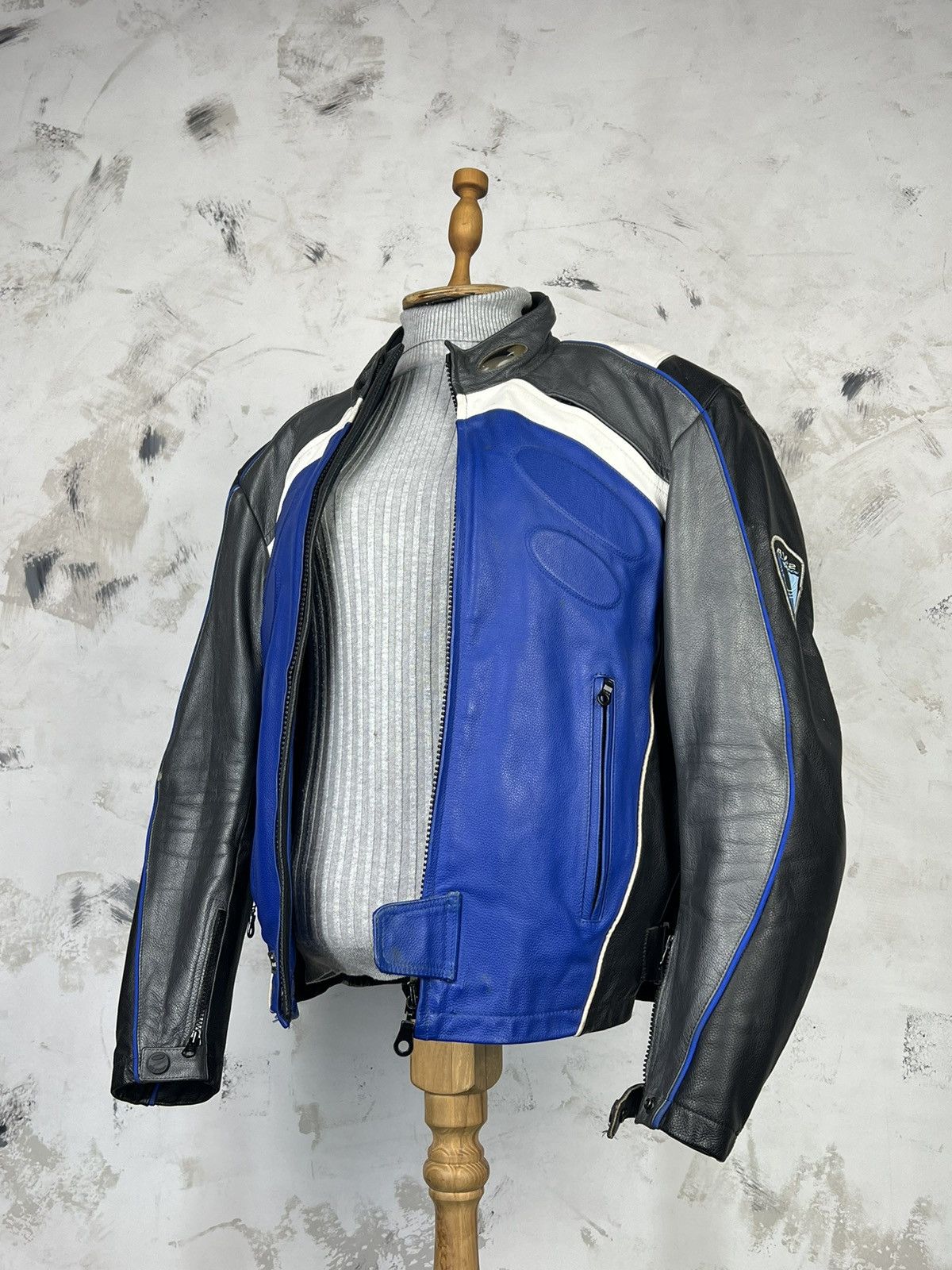 Vintage Vintage AXO Racing Leather Motorcycle Jacket Size M - L Size L / US 10 / IT 46 - 1 Thumbnail