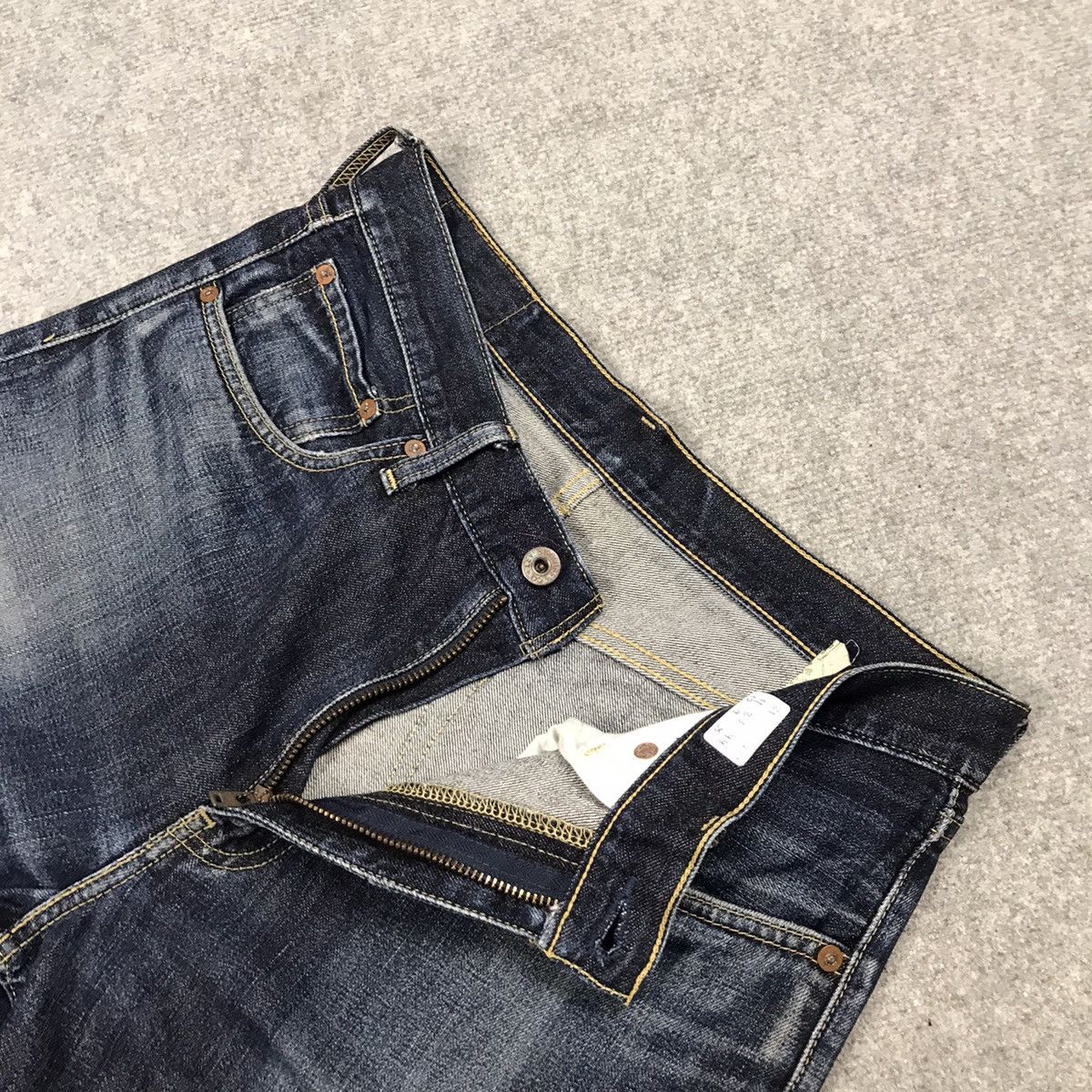 Levi's Vintage Clothing Levis Distressed denim blue jeans pants Size US 31 - 14 Thumbnail