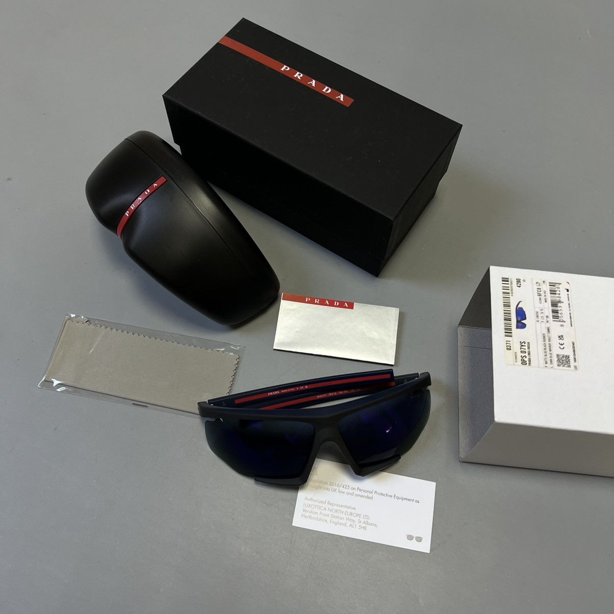 Prada Prada Linea Rossa 0PS 07YS NEW Black Sunglasses men’s y2k Size ONE SIZE - 17 Thumbnail