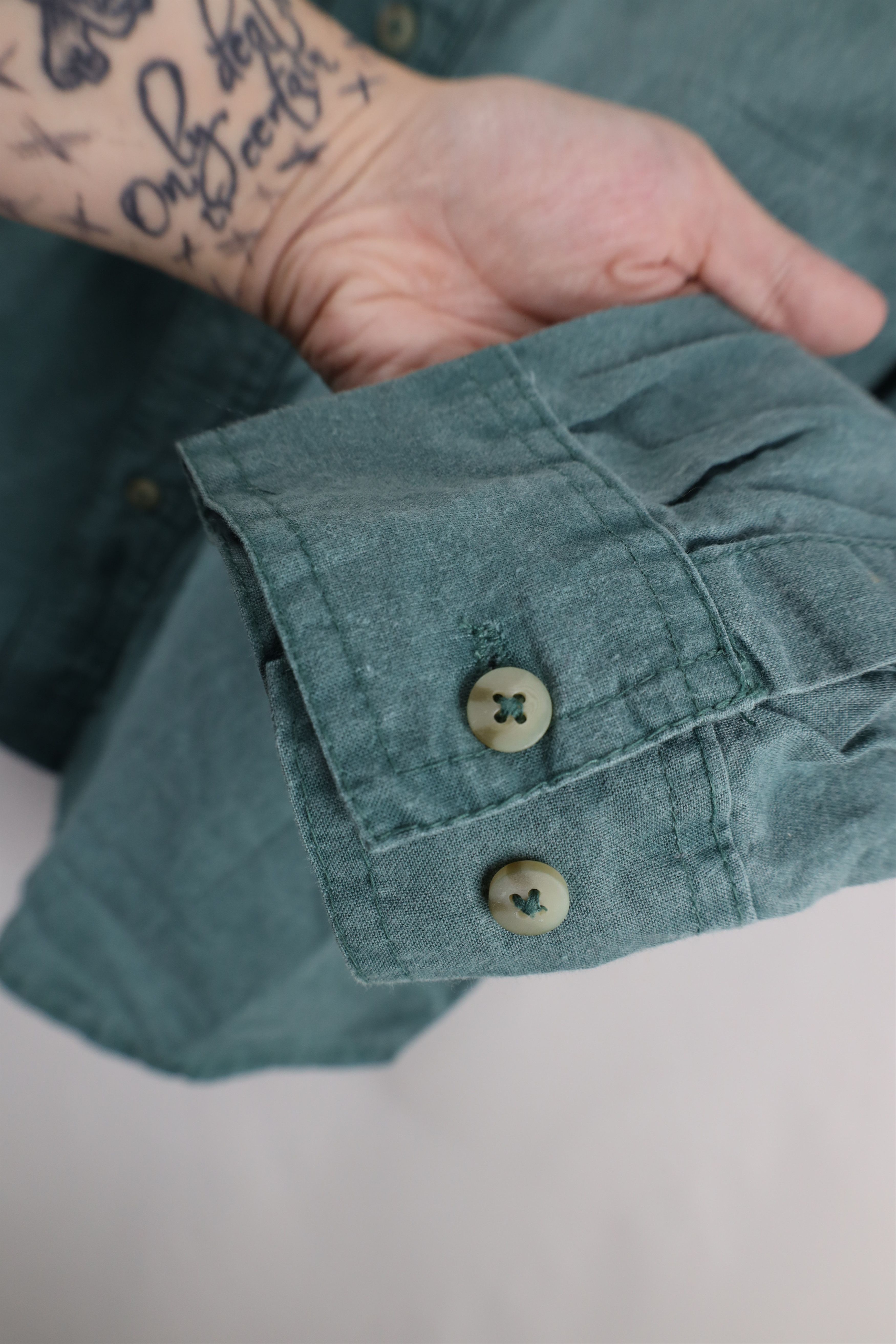 Vintage Vintage 90s Streetwear Stonewash Collared Button Shirt Size US S / EU 44-46 / 1 - 6 Thumbnail