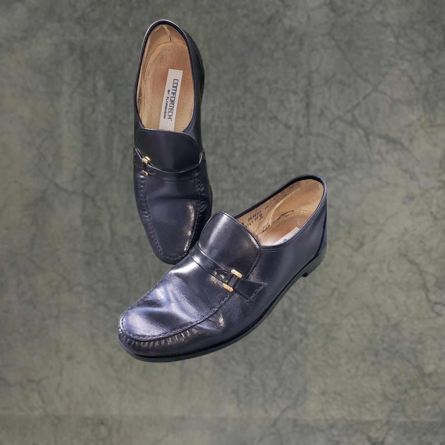 Florsheim Florsheim Loafers Comfortech Size 9.5D Black Gold Buckle Apron Toe Dress Leather Men Womens? Size US 10 / EU 43 - 1 Thumbnail