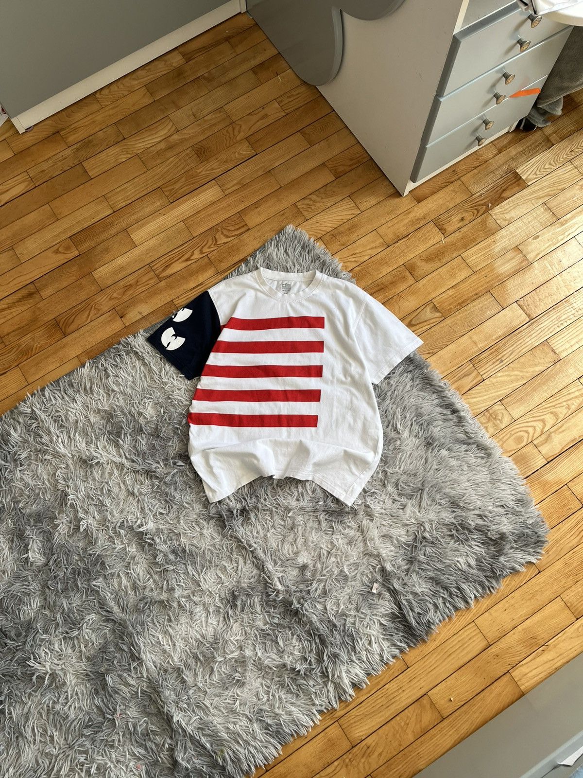 Wu-Tang Clan Wu-Tang Shirt Size Medium Iron Flag Stripes Rare WuTang Size US M / EU 48-50 / 2 - 1 Thumbnail