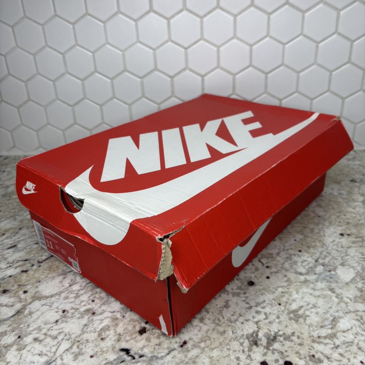 Nike Size 11-Nike Air Max 1 Daisy Gently Worn W Box Size US 11 / EU 44 - 18 Thumbnail