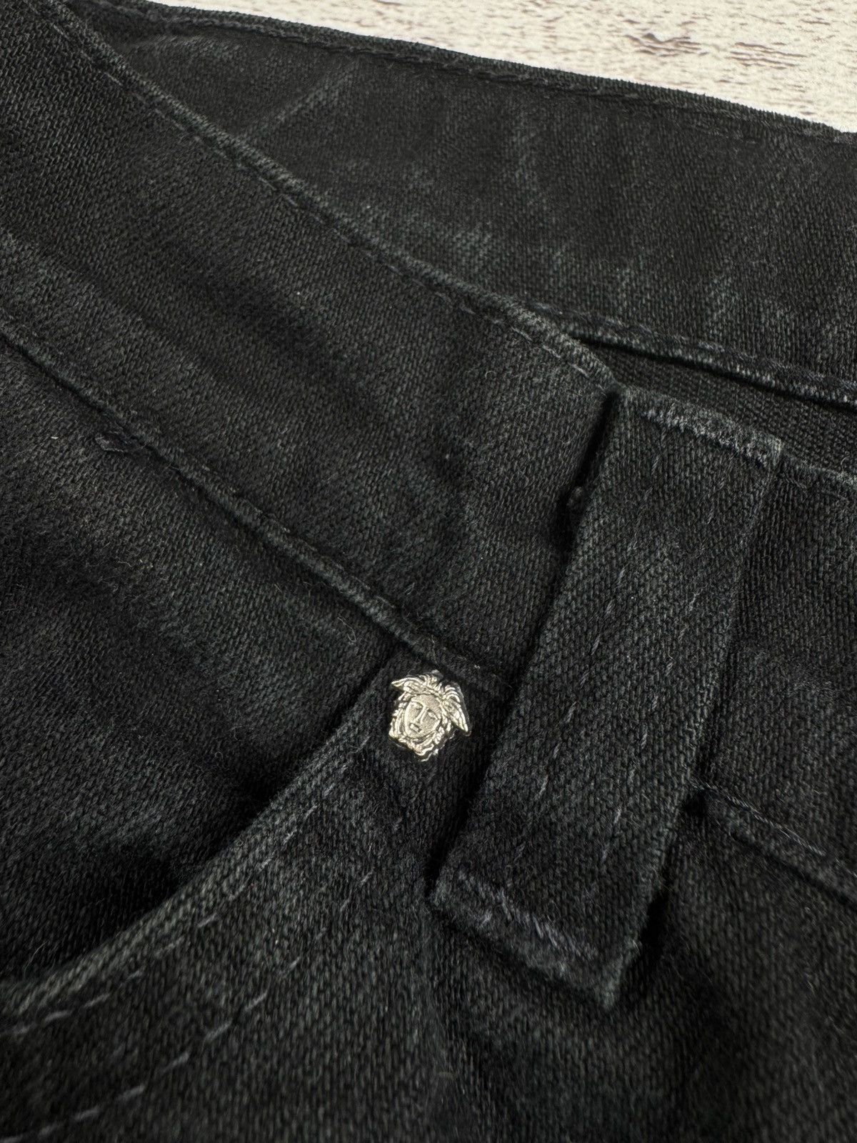 Versace Jeans Couture Versace Couture W27 Size 41 Women’s Straight Black Vintage Denim Jeans Trousers Size 27" / US 4 / IT 40 - 15 Thumbnail