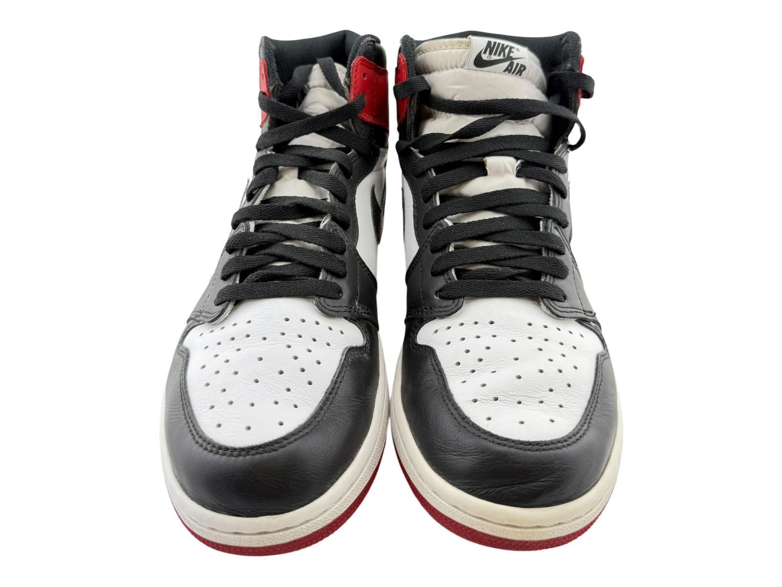 Nike Nike Air Jordan 1 Black Toe Sneakers US 9.5 Used Size US 9.5 / EU 42-43 - 2 Thumbnail