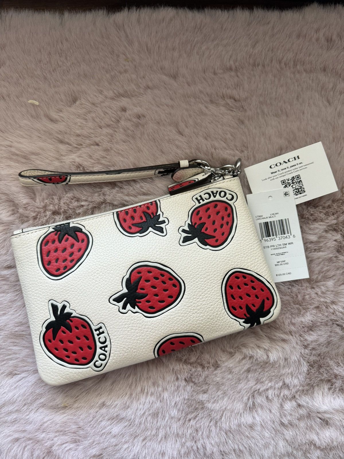 Coach NWT Coach Small Strawberry-Print Leather Wristlet ct892 Size ONE SIZE - 2 Thumbnail