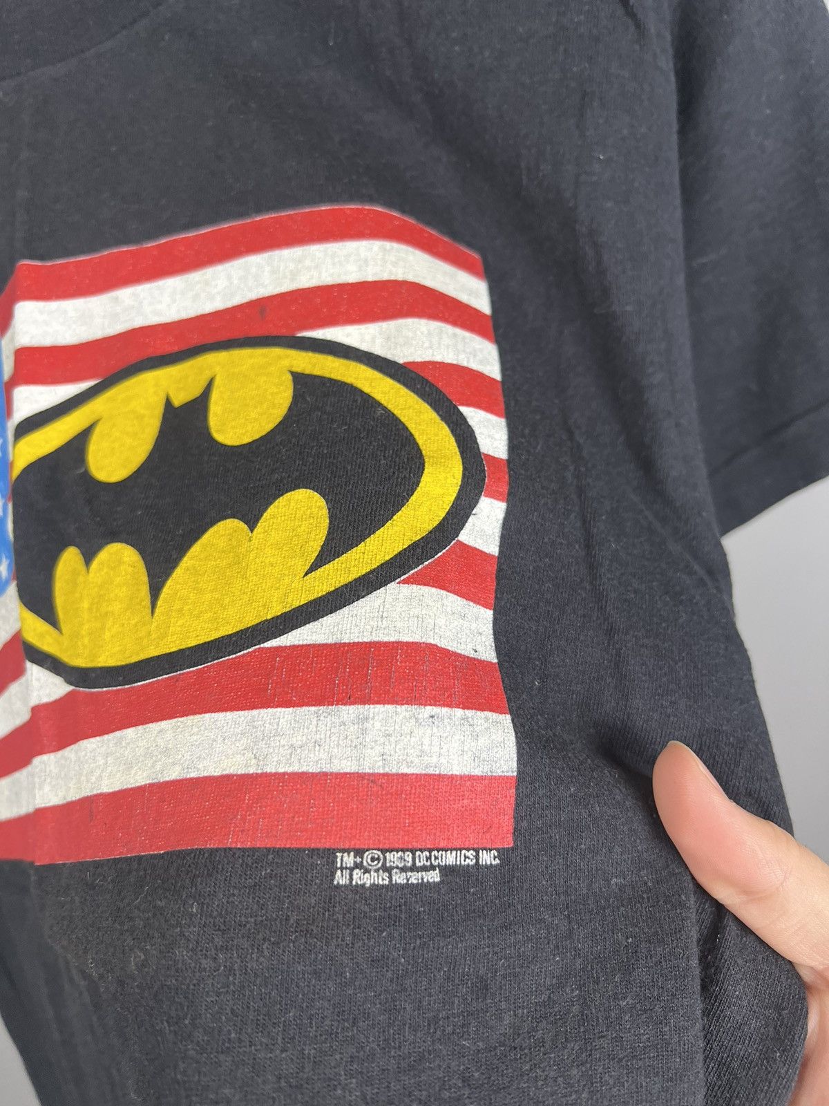 DC Comics Vintage 1989 Batman USA Flag Logo Stanley Desantis Tee RARE Size US M / EU 48-50 / 2 - 3 Thumbnail
