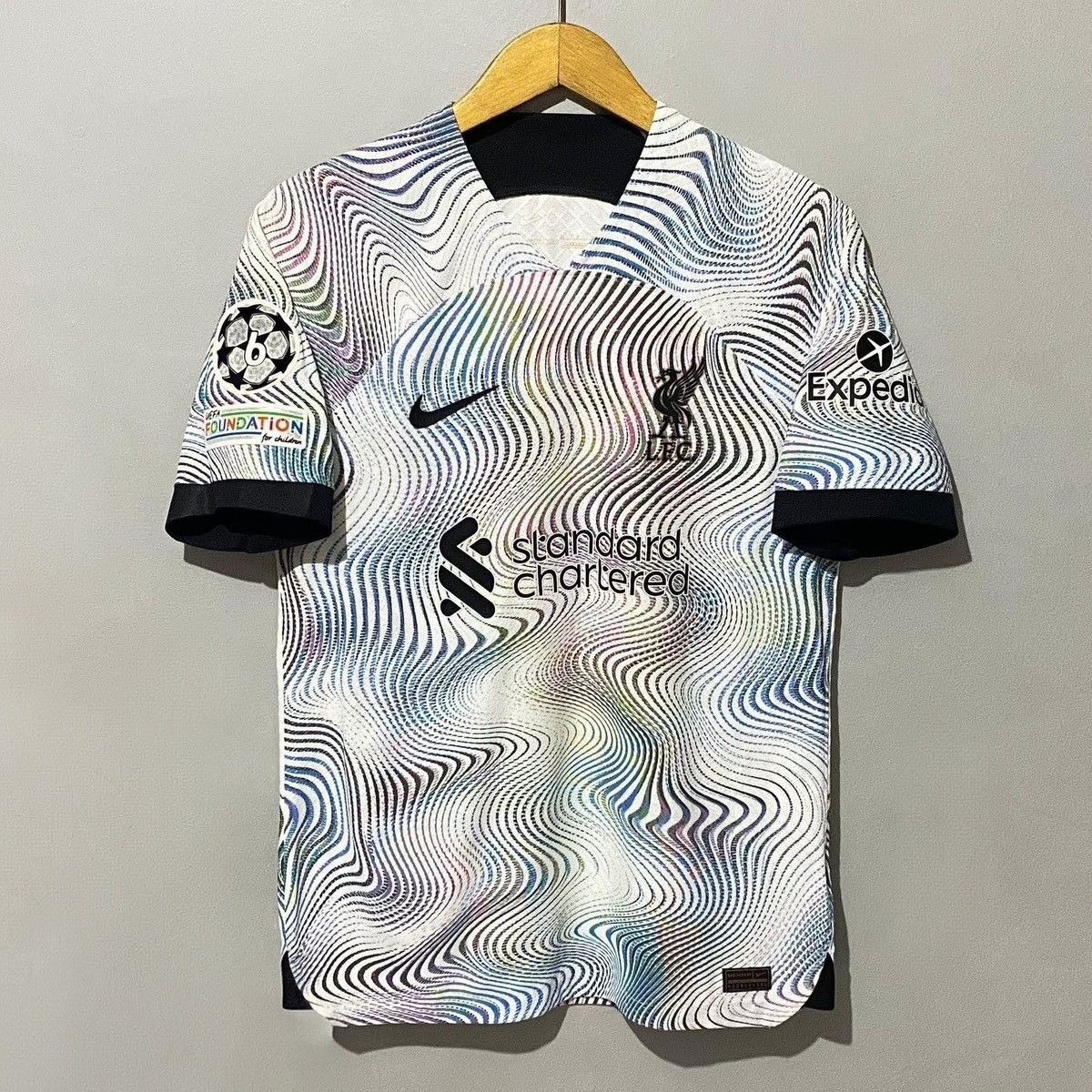 Nike Liverpool 2022-2023 Away Player Issue Jersey Mohamed Salah Size US M / EU 48-50 / 2 - 1 Thumbnail