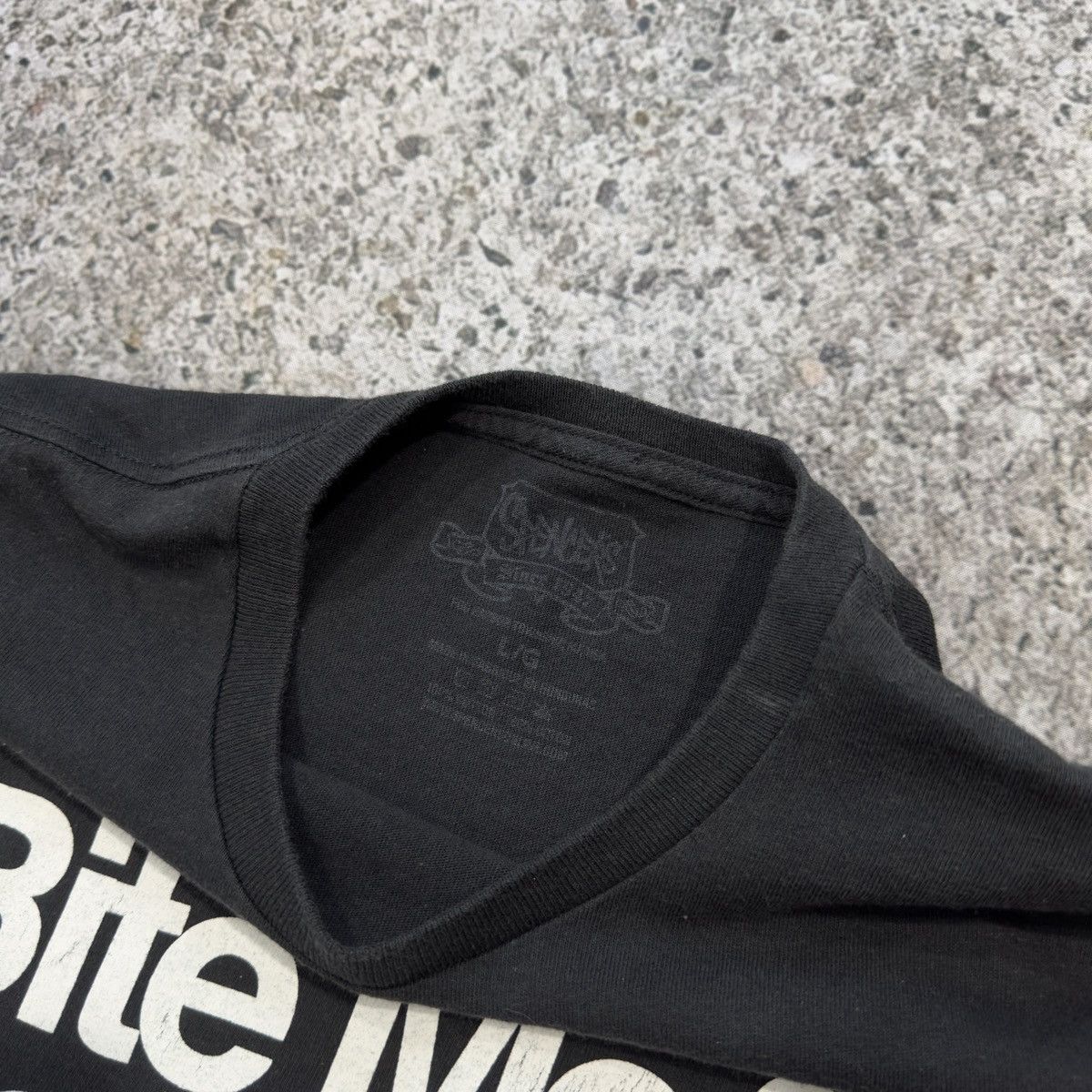 Vintage Bite Me Beat Me Whip Me Fuck Me Sex Tee ERD Grunge Size US L / EU 52-54 / 3 - 3 Thumbnail