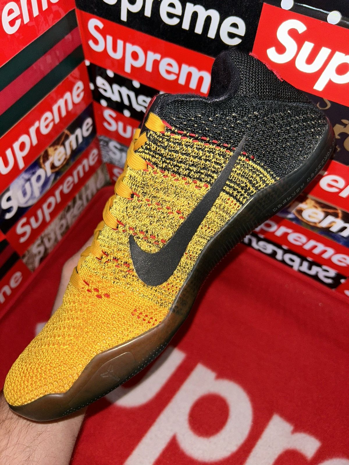 Nike Nike Kobe 11 Elite Low Bruce Lee 822675-706 size 8 Size US 8 / EU 41 - 9 Thumbnail