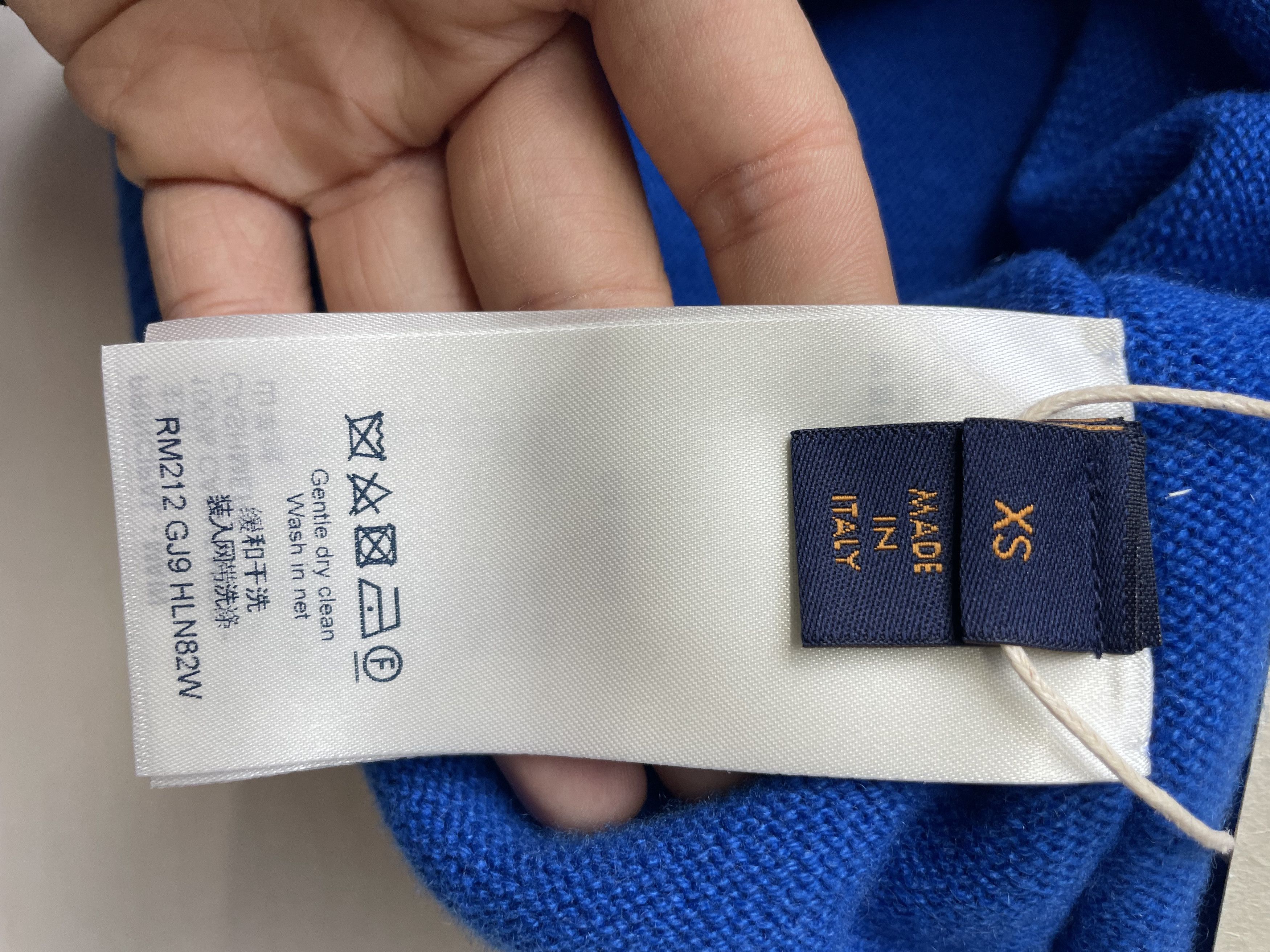 Louis Vuitton Louis Vuitton Blue LV Cuffs Cashmere Crewneck Size XS / US 0-2 / IT 36-38 - 8 Thumbnail