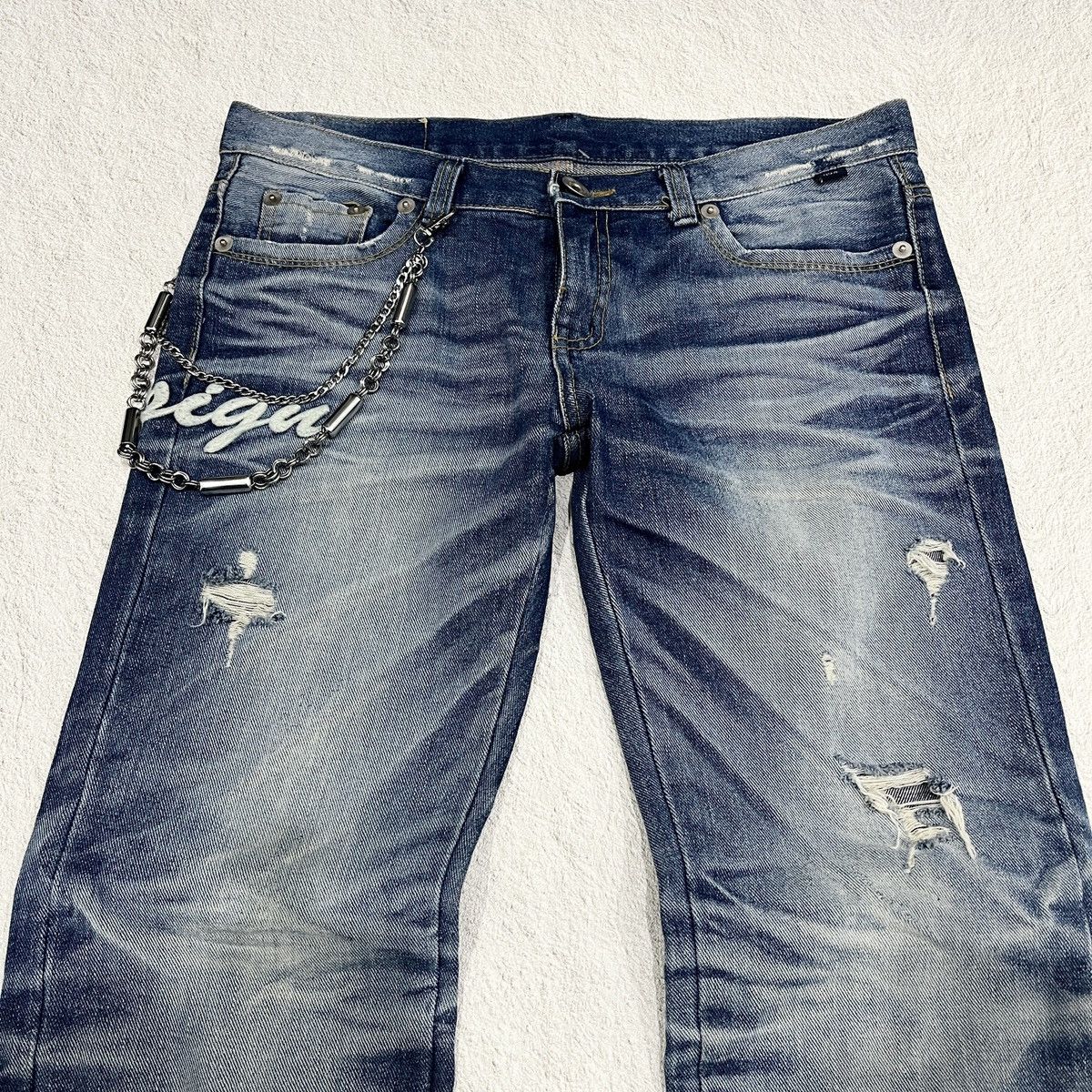 If Six Was Nine × KMRii × Le Grande Bleu (L.G.B.) 2000s HOW DENIM COMPANY DISTRESSED SUPER FADED JEAN Size US 34 / EU 50 - 2 Thumbnail