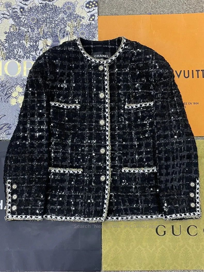 Chanel Chanel Black Sequin Diamond Button Jacket. Size US M / EU 48-50 / 2 - 1 Thumbnail