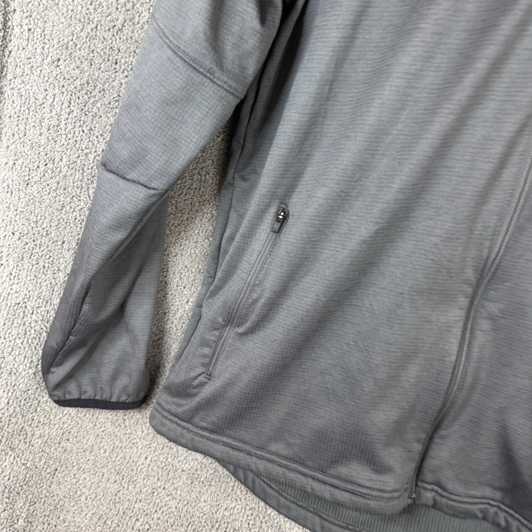 Under Armour Under Armour Jacket Mens L Gray Hooded Full Zip Lined Lightweight Athletic Running Gym Training Casual Front Zip Pockets Size US L / EU 52-54 / 3 - 2 Thumbnail