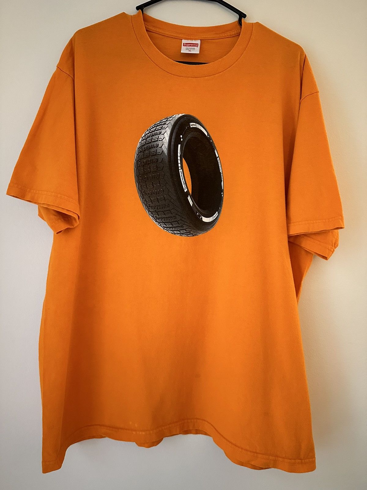 Supreme Supreme Tire Tee Size US XL / EU 56 / 4 - 1 Thumbnail