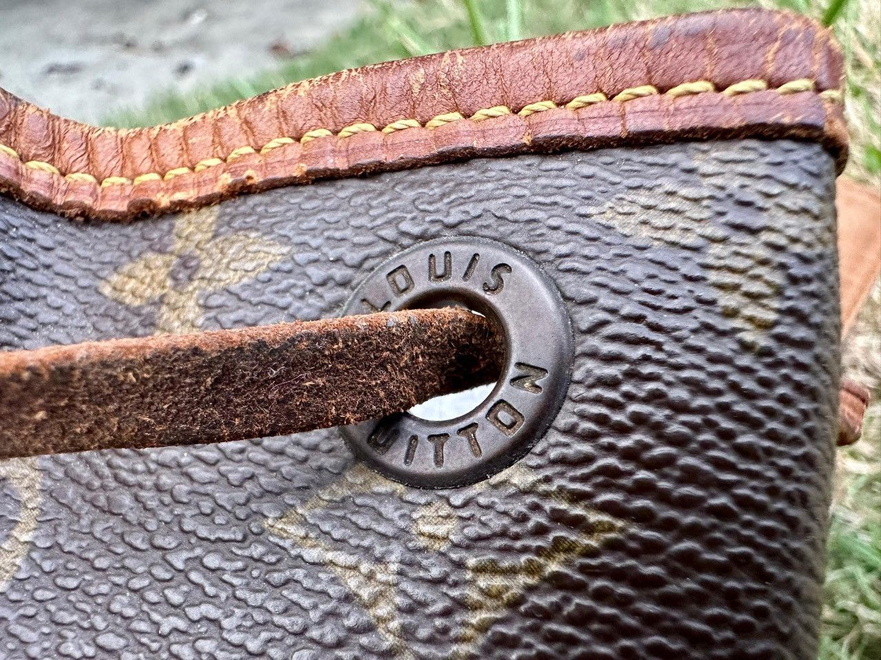Louis Vuitton Authentic Louis Vuitton Monogram Canvas Montsouris Mini Bag Size ONE SIZE - 10 Thumbnail