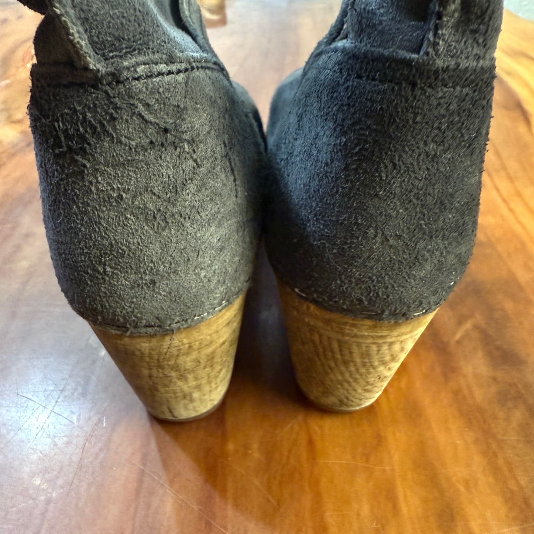 Vintage Sanita Women's Bootie Ankle Boots 7 Suede Buckle Gray Leather Insole Leather Lining Brown ML Size US 7 / IT 37 - 4 Thumbnail