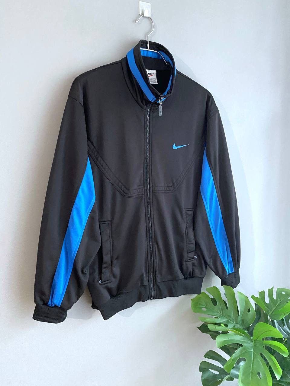 Nike × Vintage Nike 90s Vintage Y2K Men's Track Jacket, Size M Size US M / EU 48-50 / 2 - 4 Thumbnail