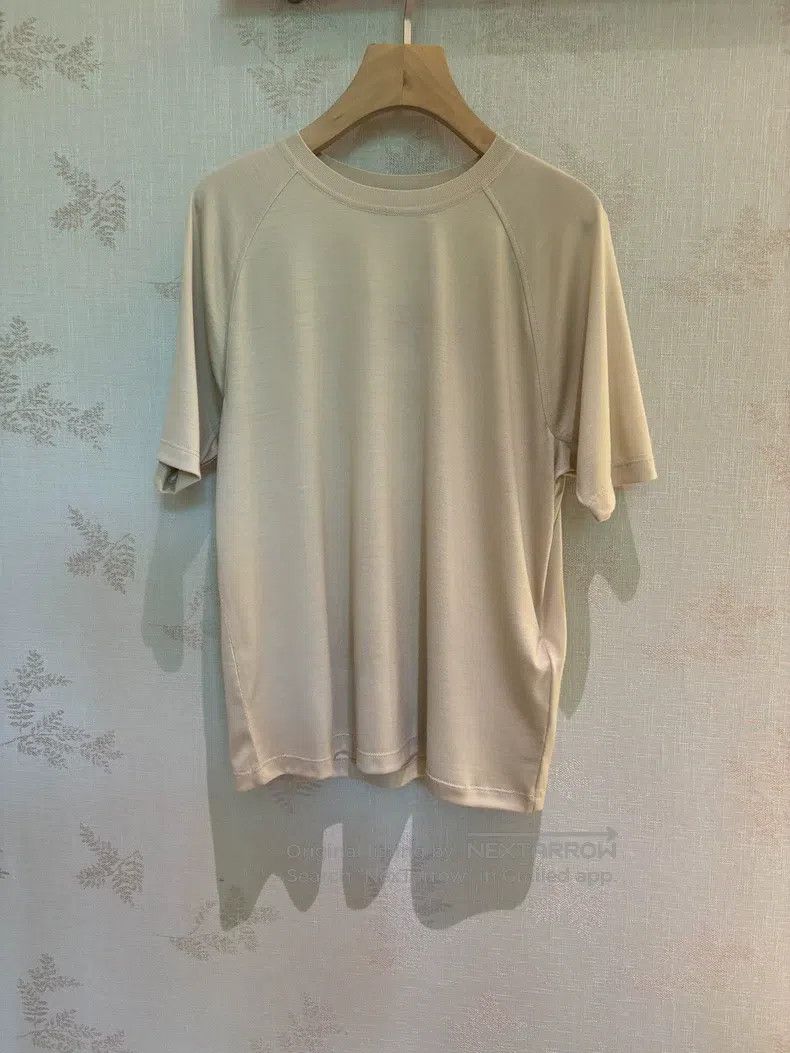 Loro Piana Loro Piana Women's Crew Neck Short Sleeve Top Size M / US 6-8 / IT 42-44 - 1 Thumbnail