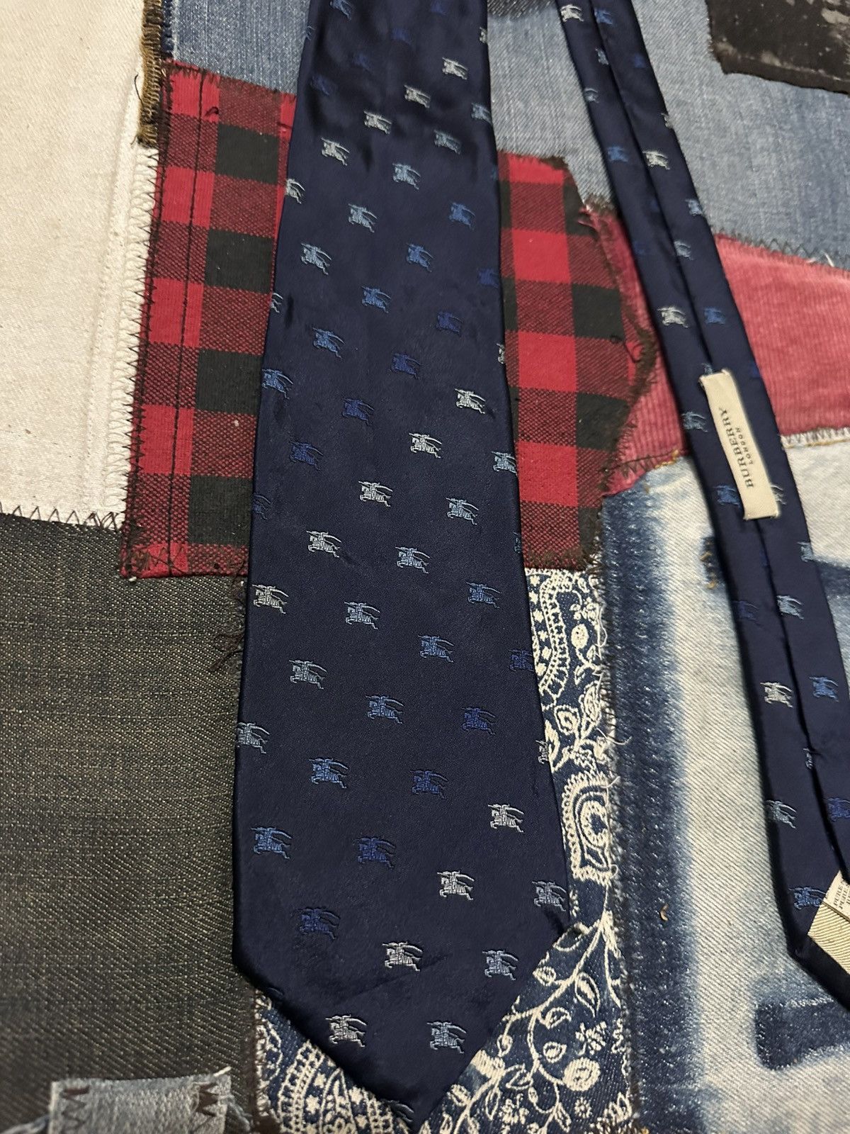 Burberry × Vintage Vintage Burberry Tie Made In England Size ONE SIZE - 3 Thumbnail