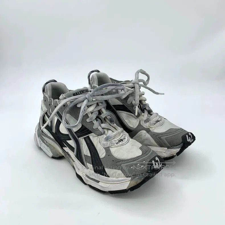 Balenciaga Balenciaga Runner Casual Sneakers in Gray. Size US 10 / EU 43 - 2 Thumbnail