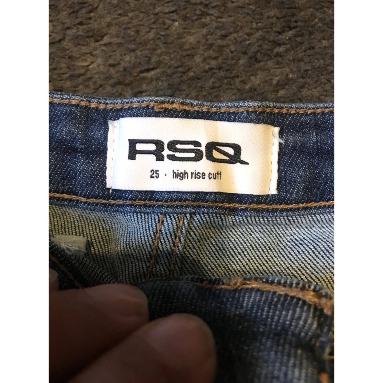 Rsq RSQ Denim Shorts Women's 25 Blue High Rise Cuff Cotton Blend Stretch Short, 5-Pocket, Zip, Button, Regular, Medium Wash, Pop Modern Womens Shorts Size 42" / US 20 - 2 Thumbnail