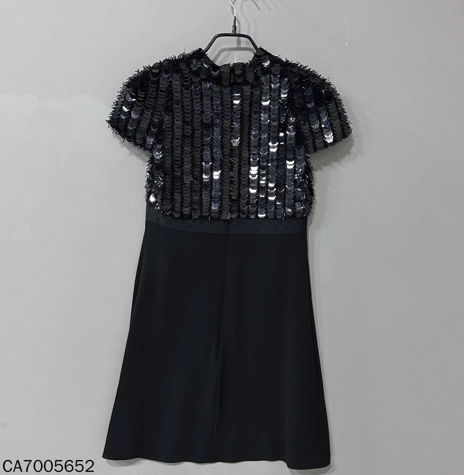 Saint Laurent Paris Saint Laurent Paris Fitted Sequin Dress women's 34 Size XS / US 0-2 / IT 36-38 - 1 Thumbnail