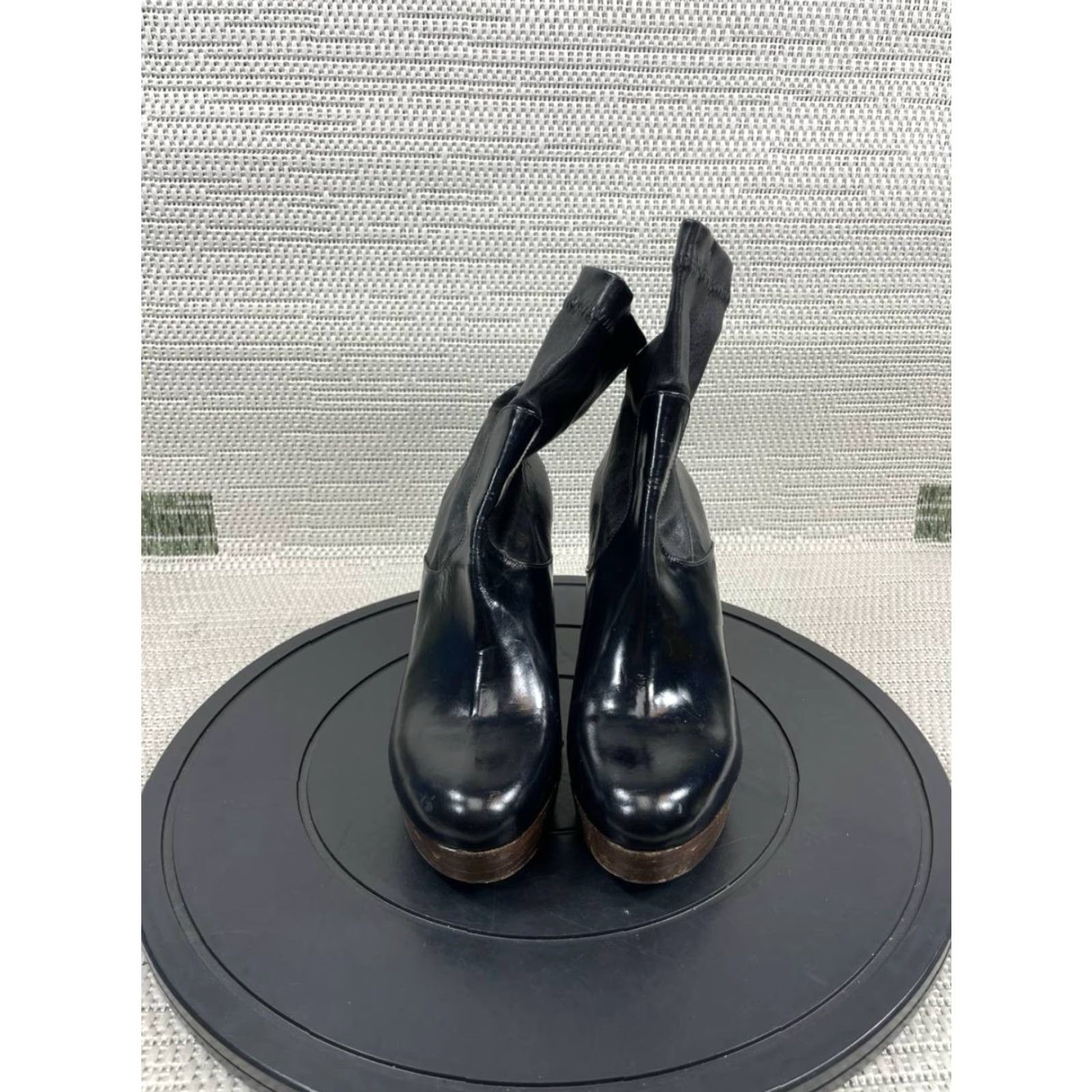 Vintage Robert Clergerie Boots Womens Lala Black Leather Ankle Bootie Size 6.5 B Rubber Heel Block Casual Size US 6.5 / IT 36.5 - 2 Thumbnail
