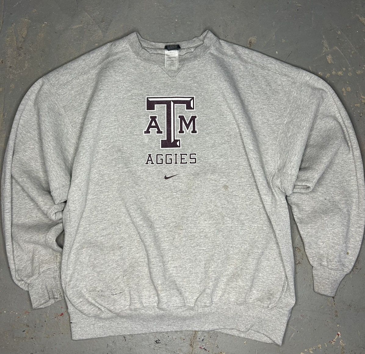 Nike Vintage Y2K Nike Texas A&M Center Swoosh Crewneck Size XL Size US XL / EU 56 / 4 - 1 Thumbnail