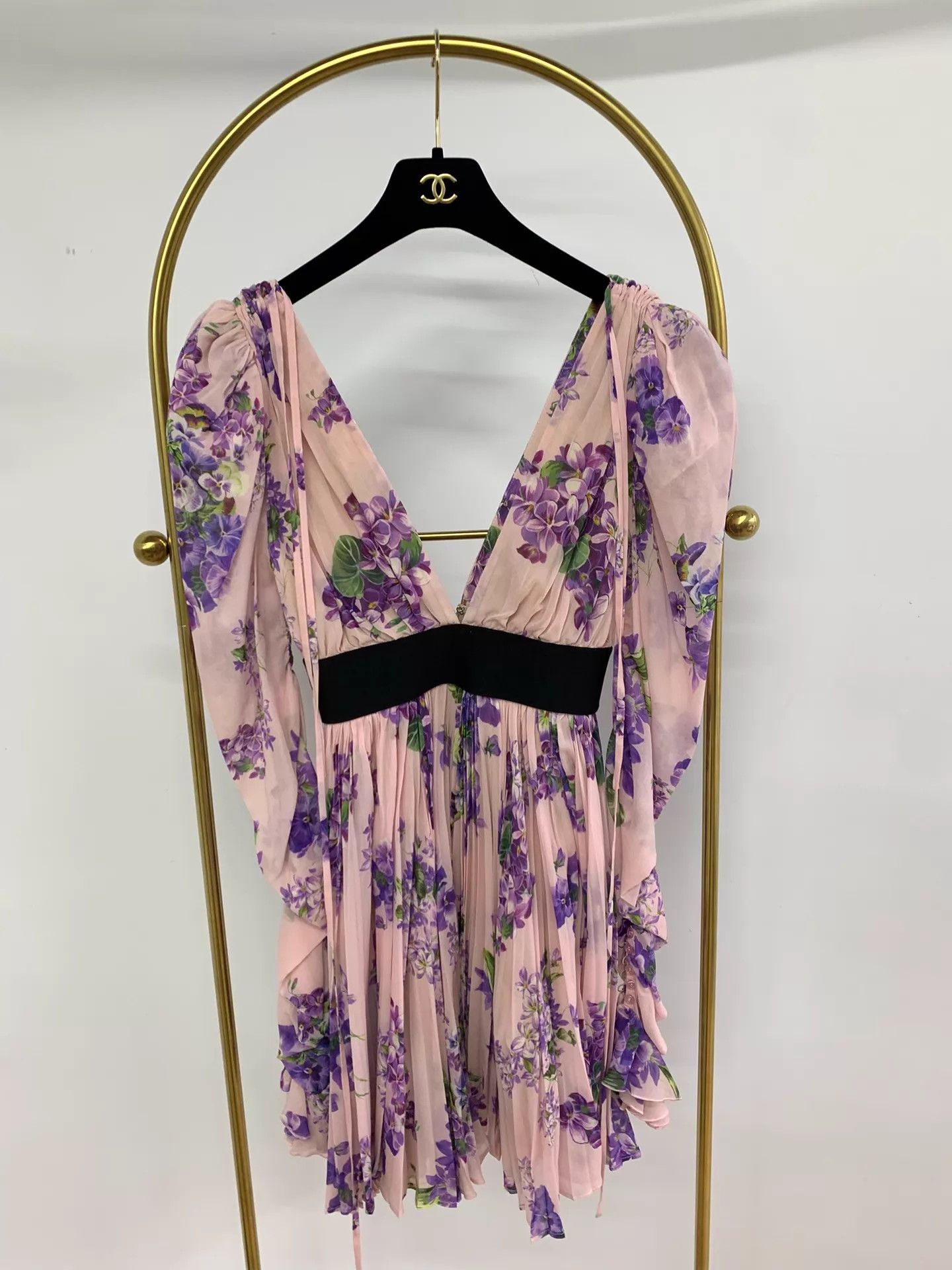Alessandra Rich ALESSANDRA RICH Purple Floral V-neck Dress IT38 Size XS / US 0-2 / IT 36-38 - 1 Thumbnail