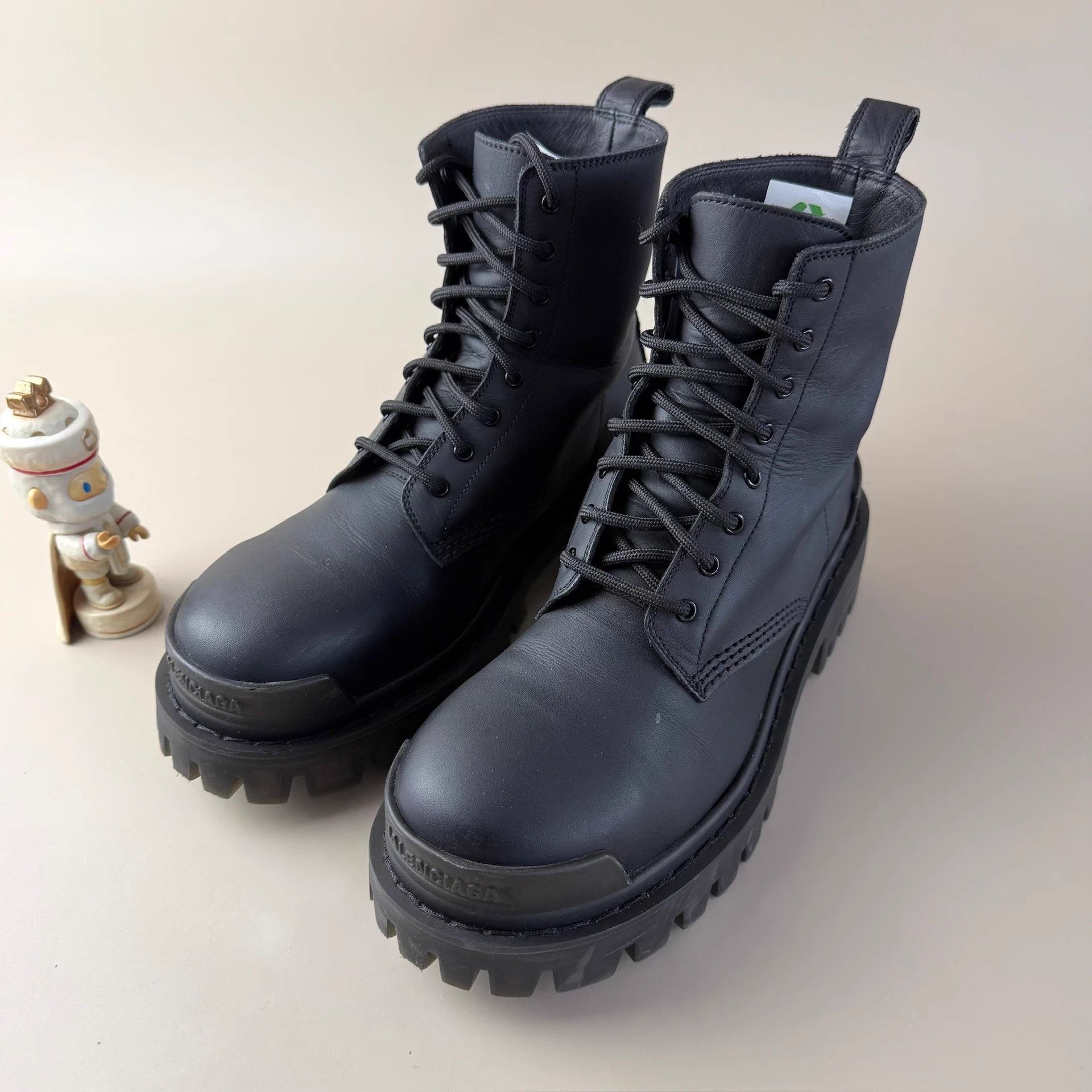 Balenciaga Balenciaga black thick sole short boots 35.5 99new Size US 4.5 / IT 34.5 - 1 Thumbnail