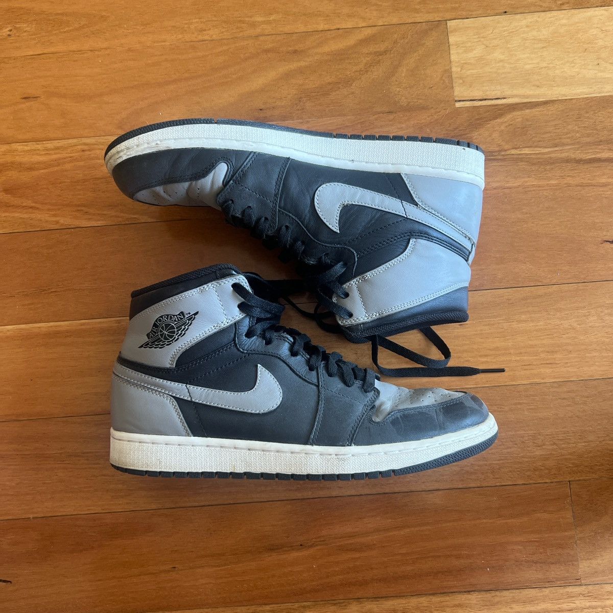 Jordan Brand Air Jordan 1 Retro “shadow” Size US 10 / EU 43 - 1 Thumbnail