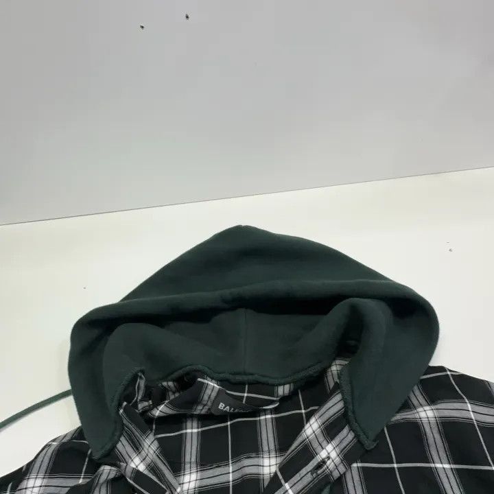 Balenciaga Balenciaga Denim Hooded Jacket for Men 0079-2507 Size US M / EU 48-50 / 2 - 5 Thumbnail
