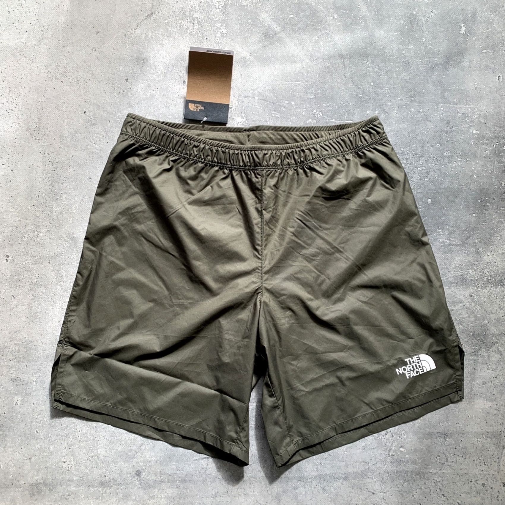The North Face THE NORTH FACE LIMITLESS RUNNING GREEN SHORTS Mens S Size US 29 - 3 Thumbnail