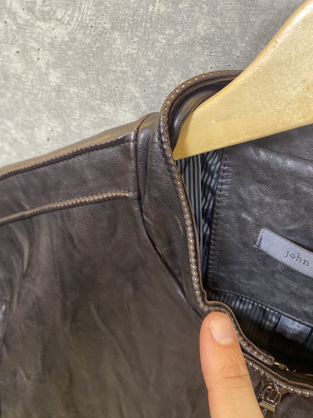 John Varvatos $2k John Varvatos Crinkle Leather Jacket w studded metal Size US L / EU 52-54 / 3 - 8 Thumbnail