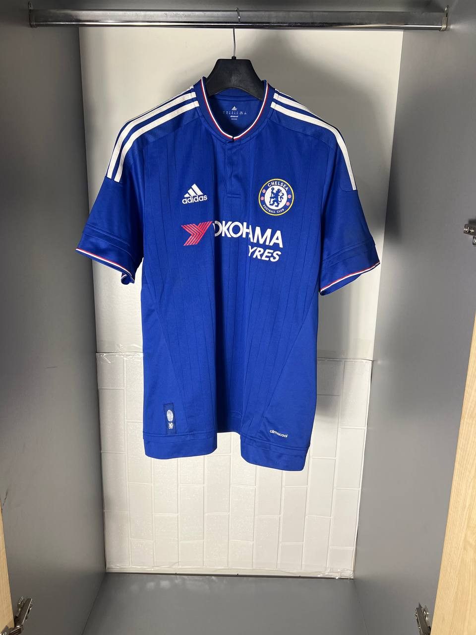 Adidas VINTAGE ADIDAS FC CHELSEA LONDON ENGLAND SOCCER JERSEY RETRO Size US XL / EU 56 / 4 - 2 Thumbnail