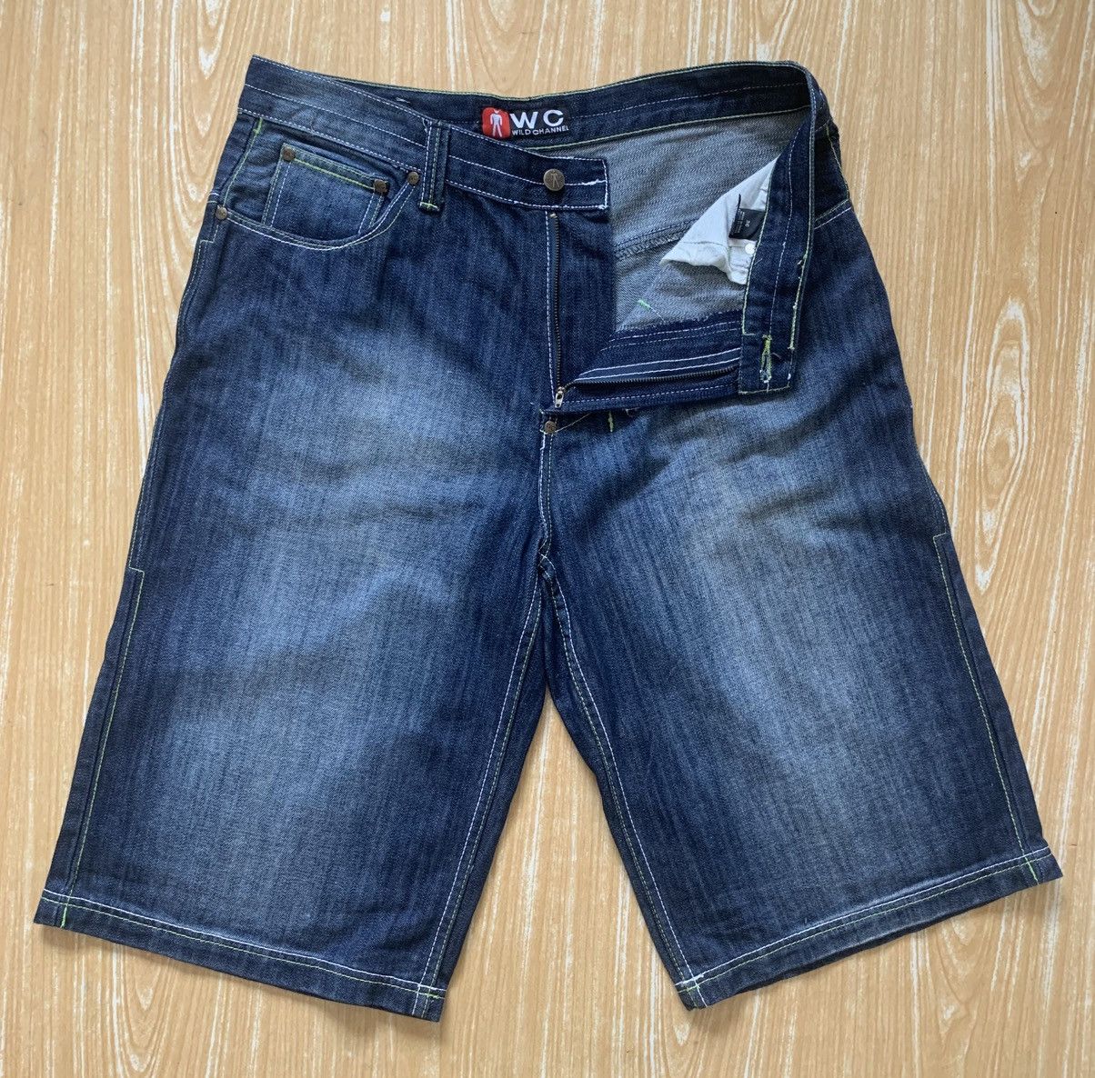 Japanese Brand Wild Channel Out Of This World Embroidered Baggy Short Pants Size US 34 / EU 50 - 19 Thumbnail