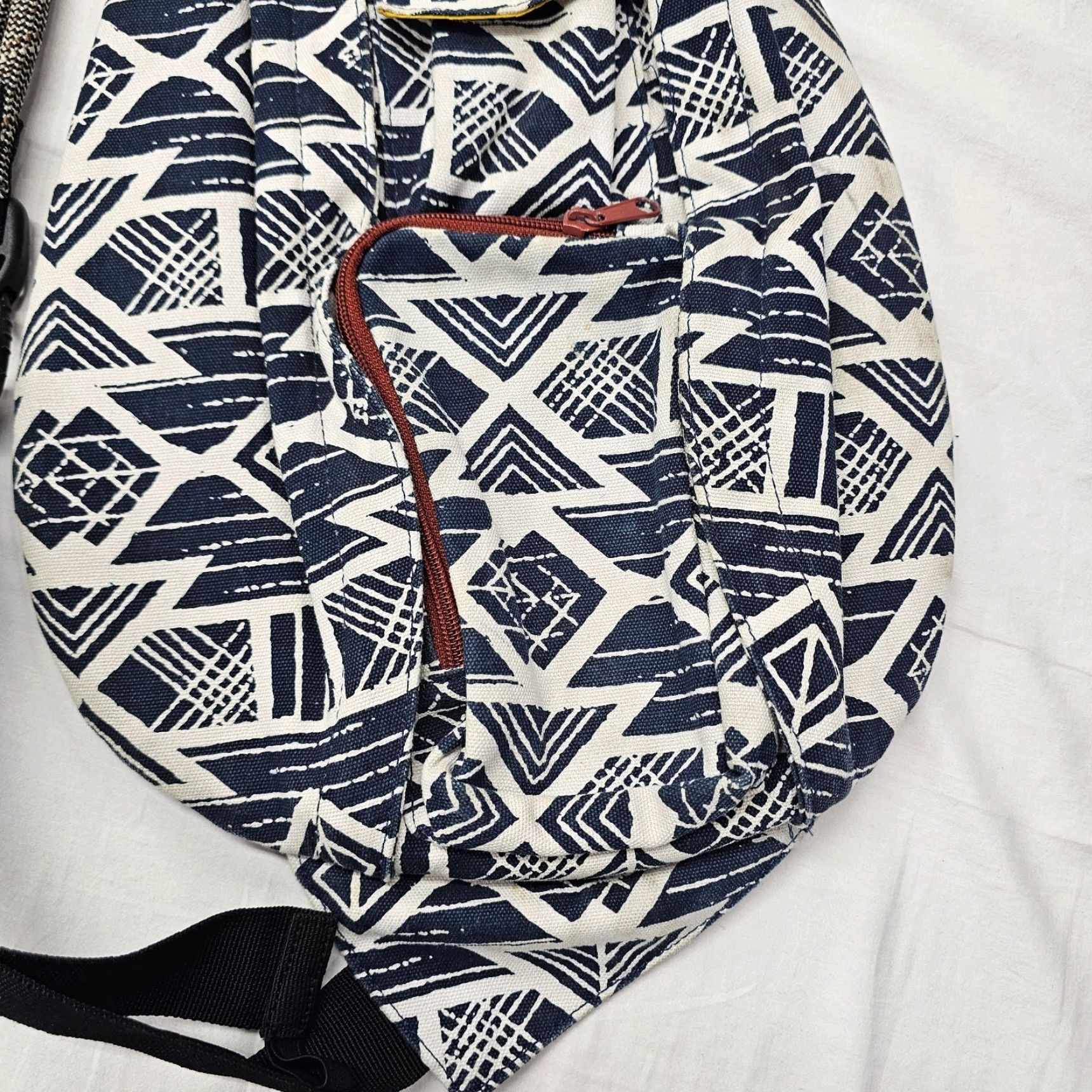 KAVU KAVU Rope Sling Bag Black Beige AZTEC Geometric TRIBAL Shoulder Backpack, Canvas, Cotton, Crossbody Strap, Adjustable, Medium, Men, Vintage: No Size ONE SIZE - 6 Thumbnail